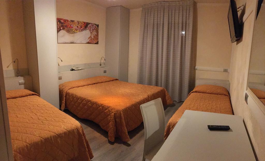 Hotel Da Filie' Querceta Eksteriør billede