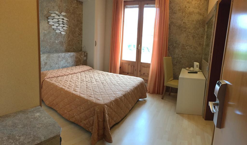 Hotel Da Filie' Querceta Eksteriør billede